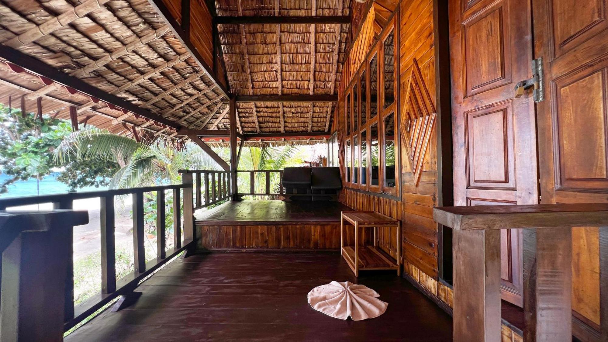 Phi Phi Relax Beach Resort Room photo
