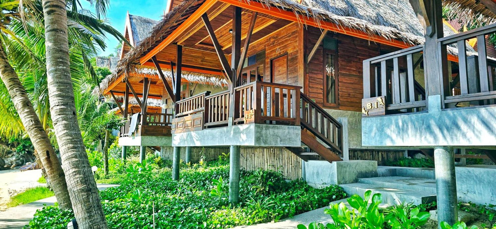 Phi Phi Relax Beach Resort Exterior photo