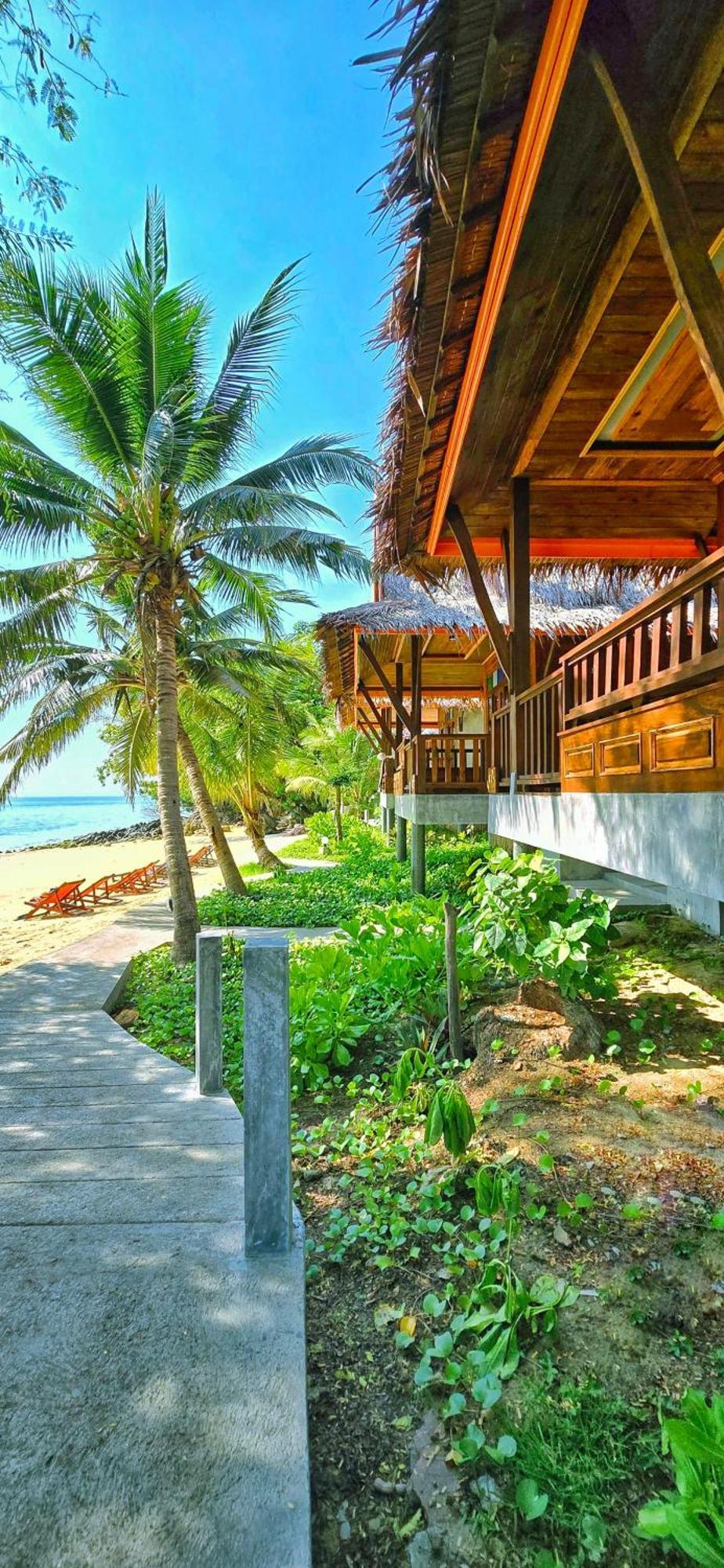Phi Phi Relax Beach Resort Exterior photo